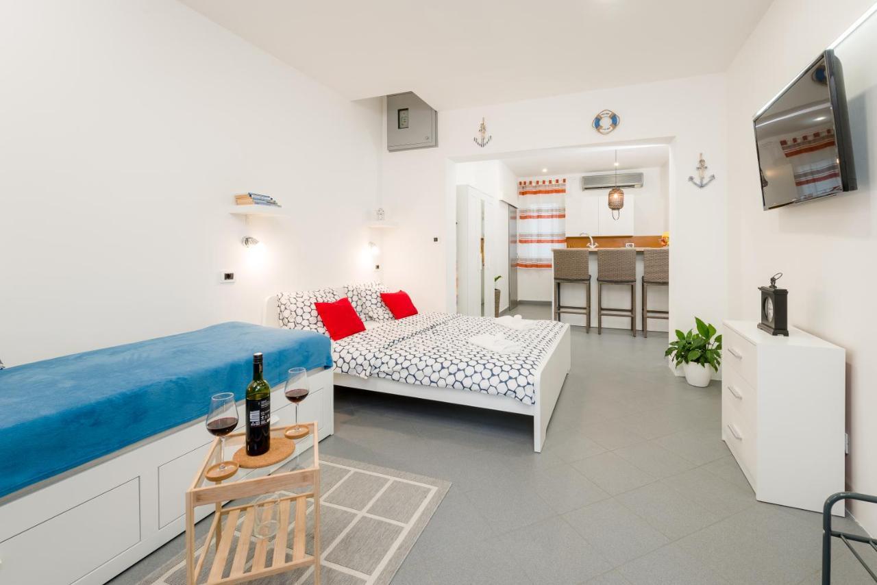 Studio Apartment Sesula Split Bagian luar foto