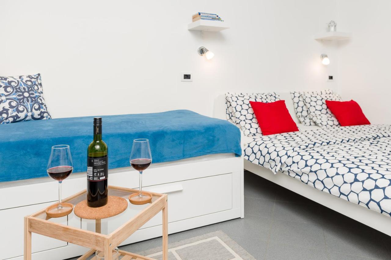 Studio Apartment Sesula Split Bagian luar foto