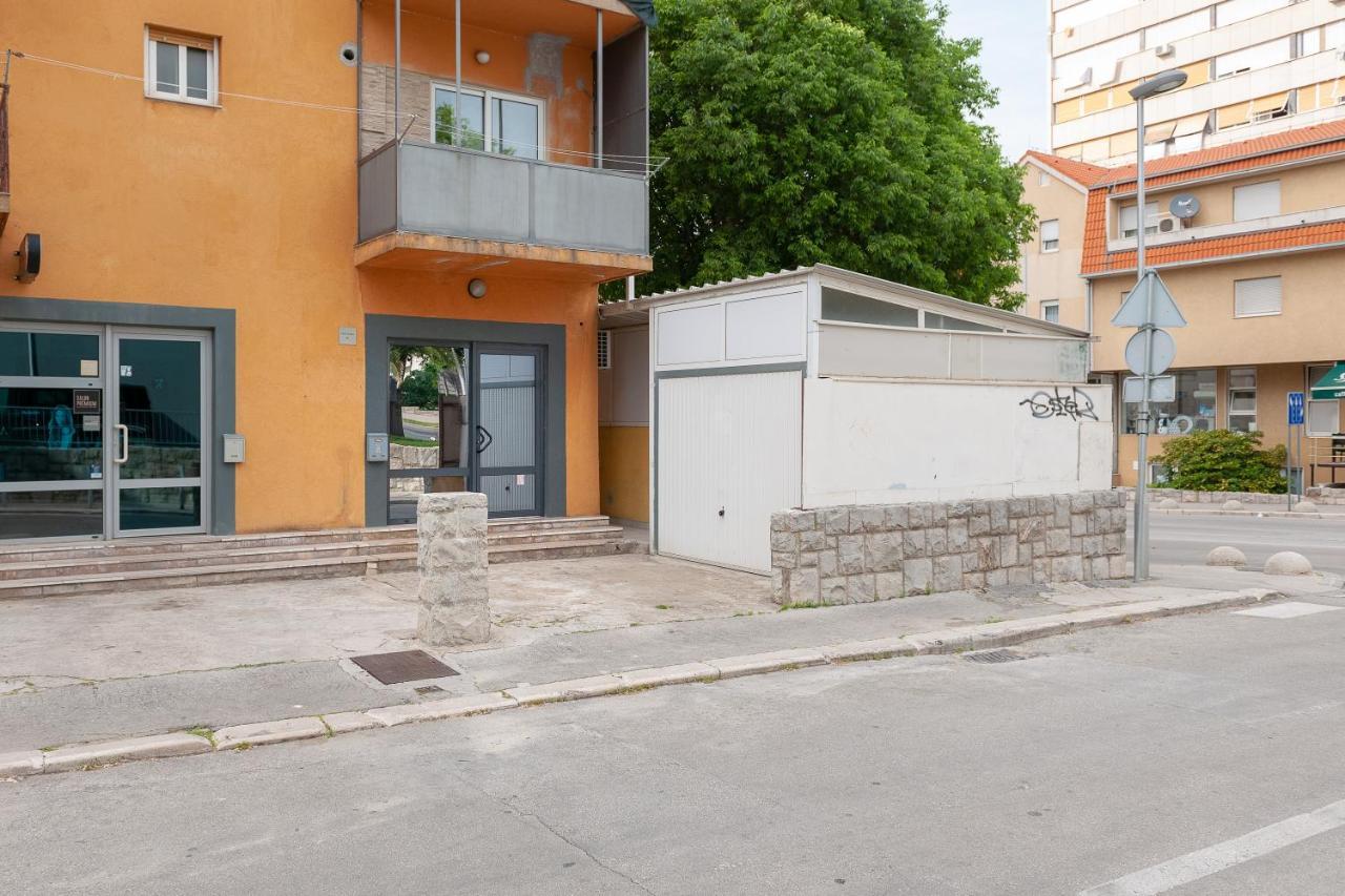 Studio Apartment Sesula Split Bagian luar foto